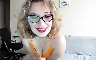 amateur tow-haired solo webcam